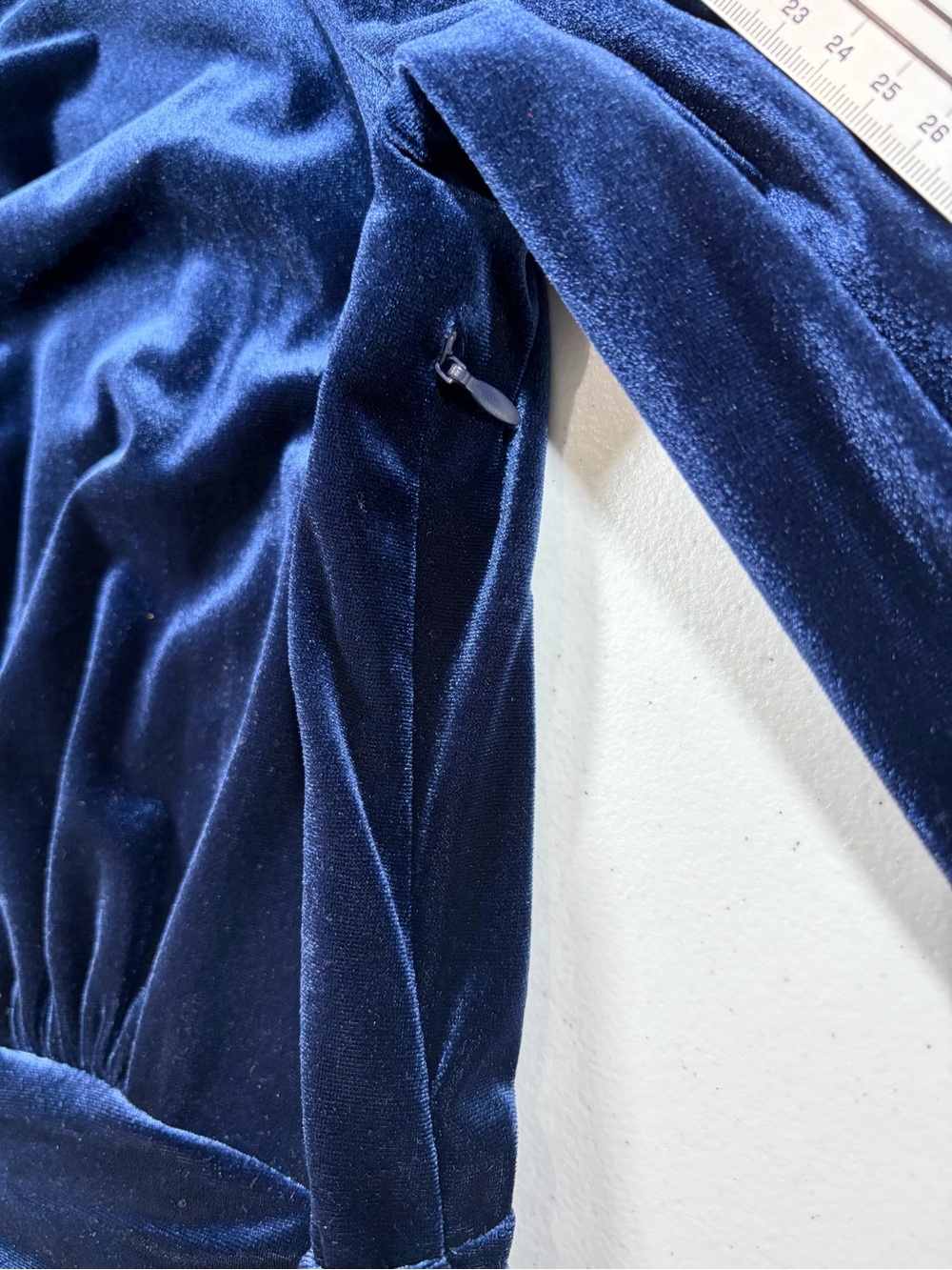 NWT LRL Navy Velvet Long-Sleeve Ruched Evening Sheath Dress (10) - Picture 12 of 16
